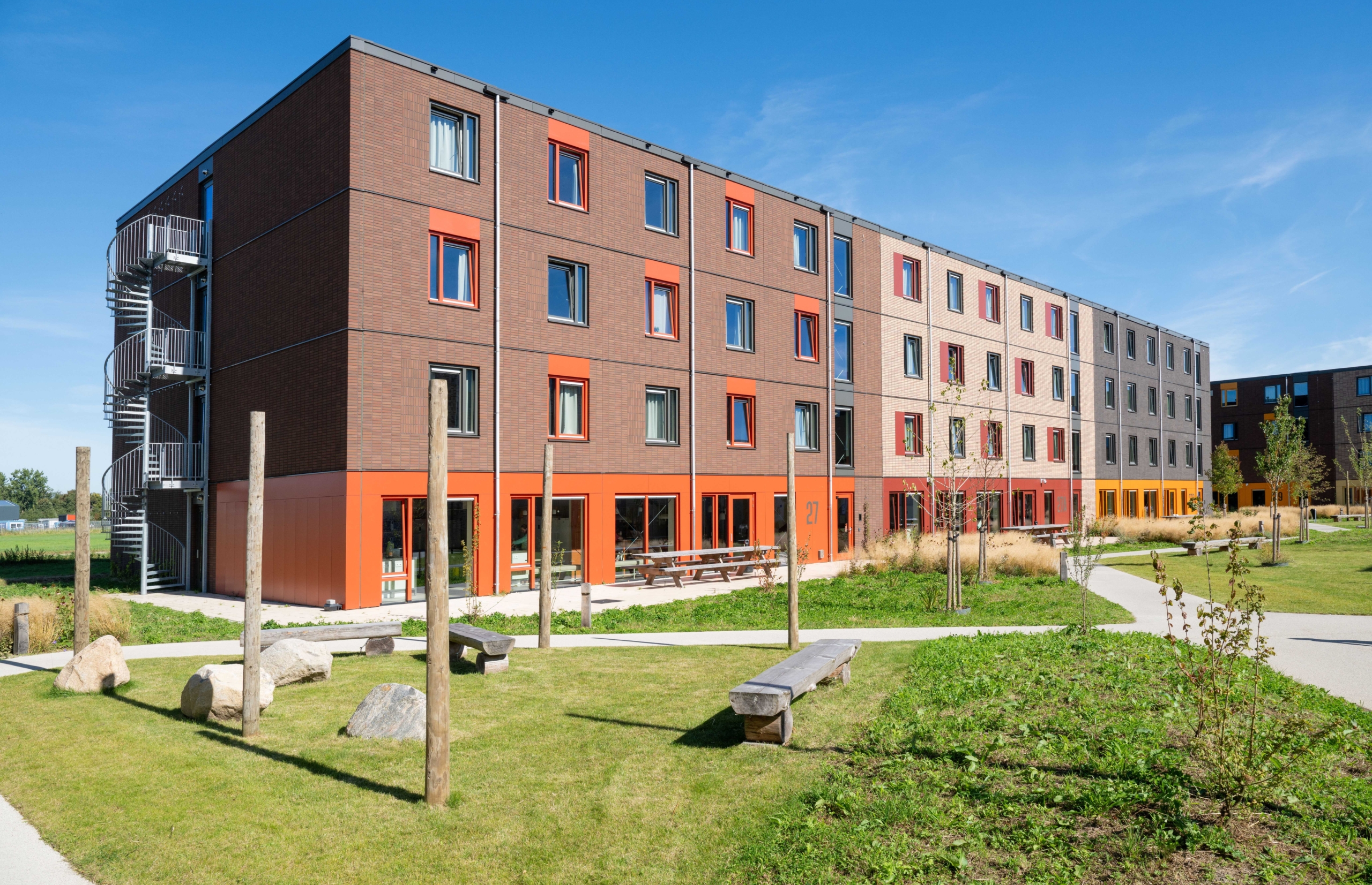 Flexwoningen-Jebber-en-inrichting-terrein-Zernikepark-Groningen-CSF250149-183-scaled-aspect-ratio-1920-1240