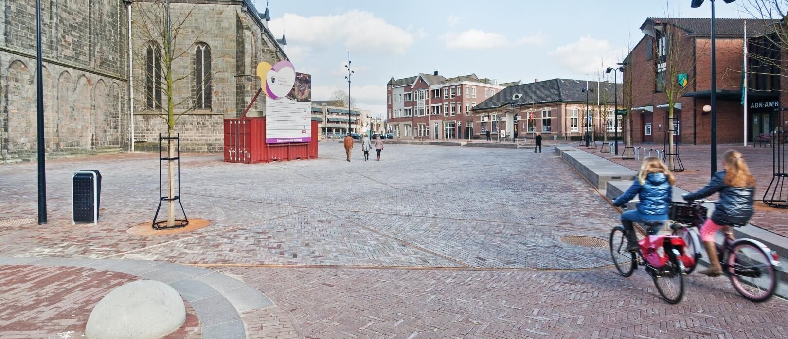 Plechelmuseumplein-Oldenzaal-1-aspect-ratio-1975-850